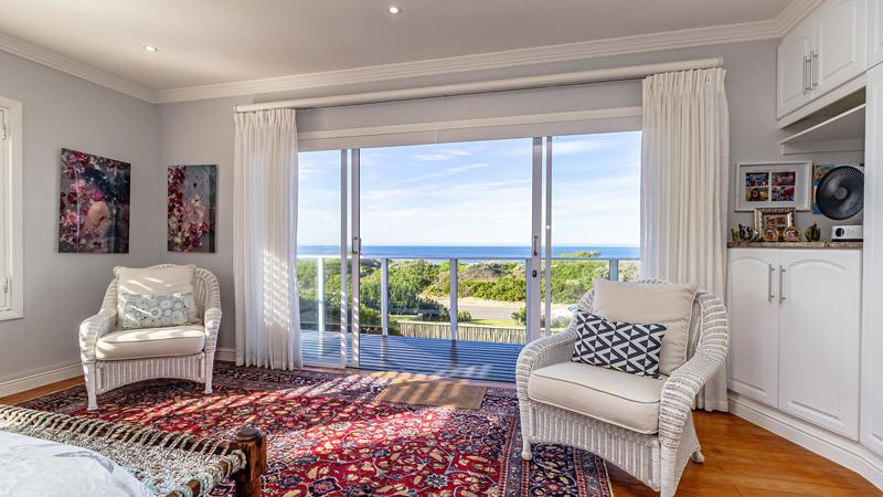 5 Bedroom Property for Sale in Southern Cross Western Cape